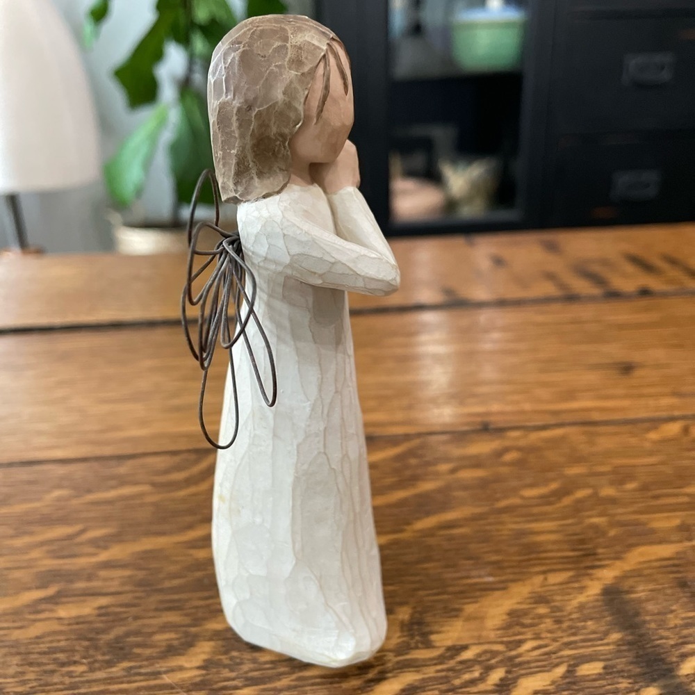 Willow Tree - Angel of the Garden Figurine - Picture 3 of 7